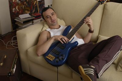 NEV , İkinci Solosunda Yine Canavar