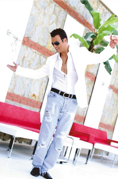 HAKAN PEKER , Müzik Sektörü Çöktü ! Diyor