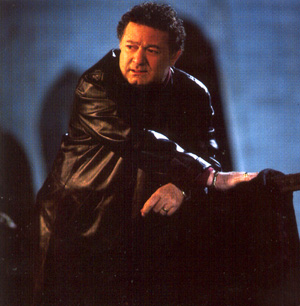 KAYAHAN , Korsana Savaş Açtı