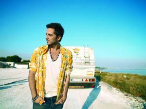 GÖKHAN ÖZEN -   Avrupa Yolculuğu Başladı 