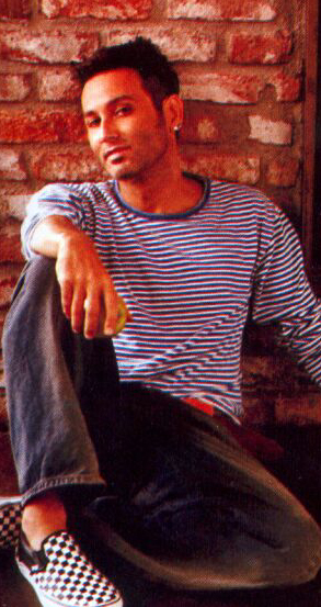 METİN AROLAT -  Beni Tarkan'la Kıyaslamayın !