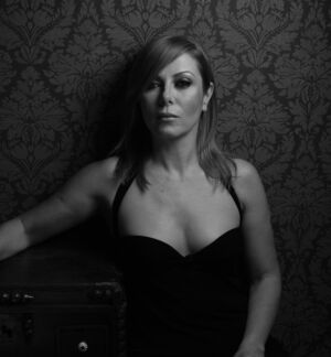 ZUHAL OLCAY -  Baş ucu Şarkılarının ikincisini Anlatıyor