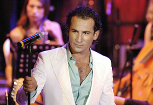 FERHAT GÖÇER -  Aşk Benim Hamurumda 