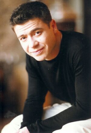 LEVENT YÜKSEL - Kadın şarkılarını yorumluyor