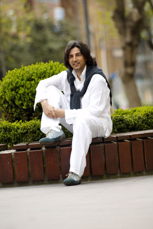 ÇELİK , Kod Adı Aşkı Anlatıyor