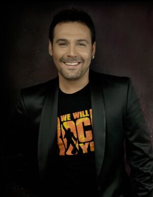 YAŞAR  -   Sevda Sinemalarda Diyor