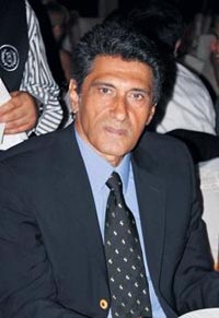 SELÇUK URAL -  On Yıl Sonra Gelen Albüm