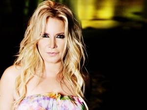 EBRU AYDIN - On Yıl Sonra Gelen merhaba 