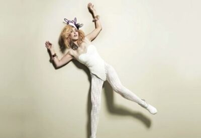 HANDE YENER -  SOPA'sını Anlatıyor