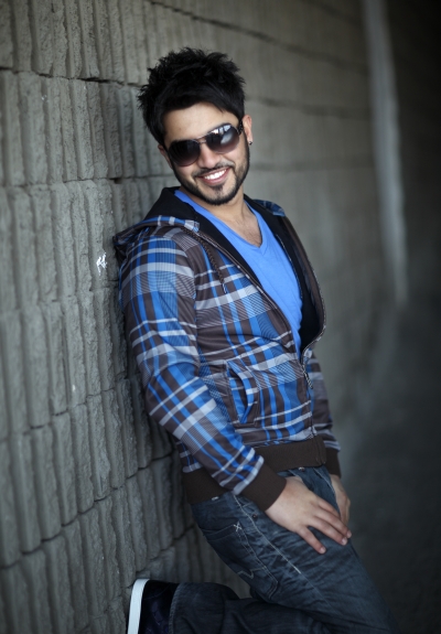 YUSUF GÜNEY -  Aşka İnat Yapıyor