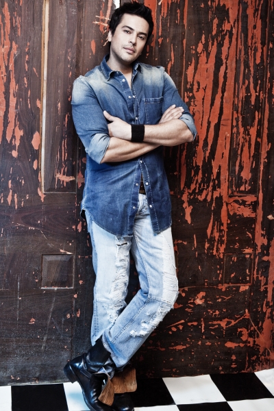 EMRE ALTUĞ -  Çifte Kavrulmuş Geldi