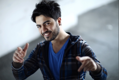 YUSUF GÜNEY -  Aşka İnat Yapıyor