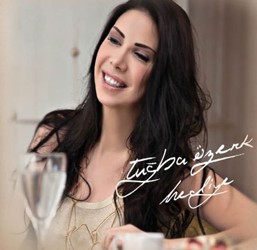 TUĞBA ÖZERK -  Hediyesi Var