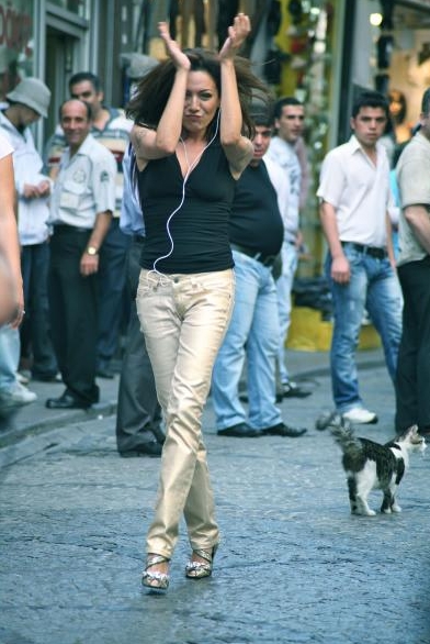 SİBEL TÜZÜN – Saten Albümü Kırmızı Tadında