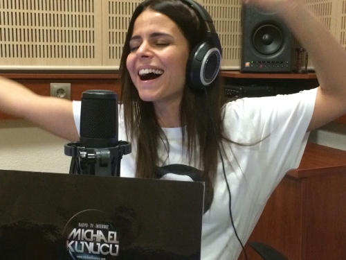 Simge Mış Mış'ın Hikayesini Anlatıyor