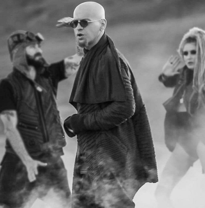 Okay Barış müziğe nasıl merhaba dediğini ve 