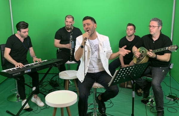 Greek Müziğin Türkiye'deki Son Temsilcisi: ARİ