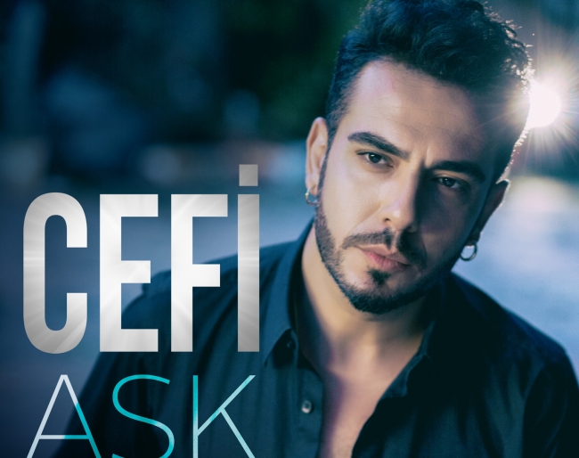 Yunanlılara 12 Yıl Türkçe Şarkı Söyleyen Solist: CEFİ