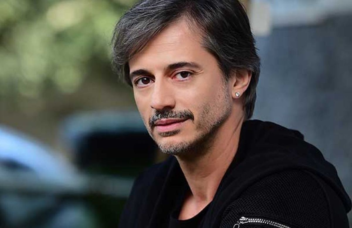 Onur Mete: 'Her Yer Zorlama Şarkılarla Doldu'