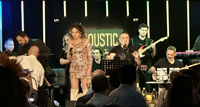 Metin & Eda Özülkü Çifti Amerika'da Sahne Aldı