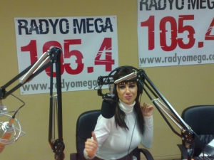 Nadide Sultan Radyo MEGA DJ yi Oldu