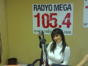 Nadide Sultan Radyo MEGA DJ yi Oldu