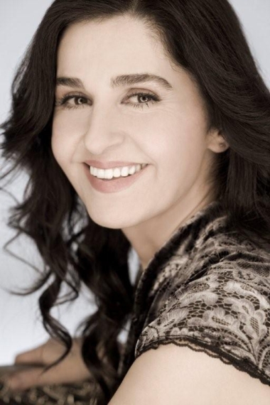 MELİKE DEMİRAĞ Geri Döndü MELİKE DEMİRAĞ Geri Döndü