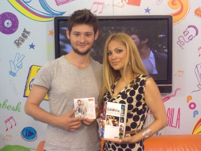 Ell & Niki Michael Kuyucu'ya Konuştu Ell & Niki Michael Kuyucu'ya Konuştu