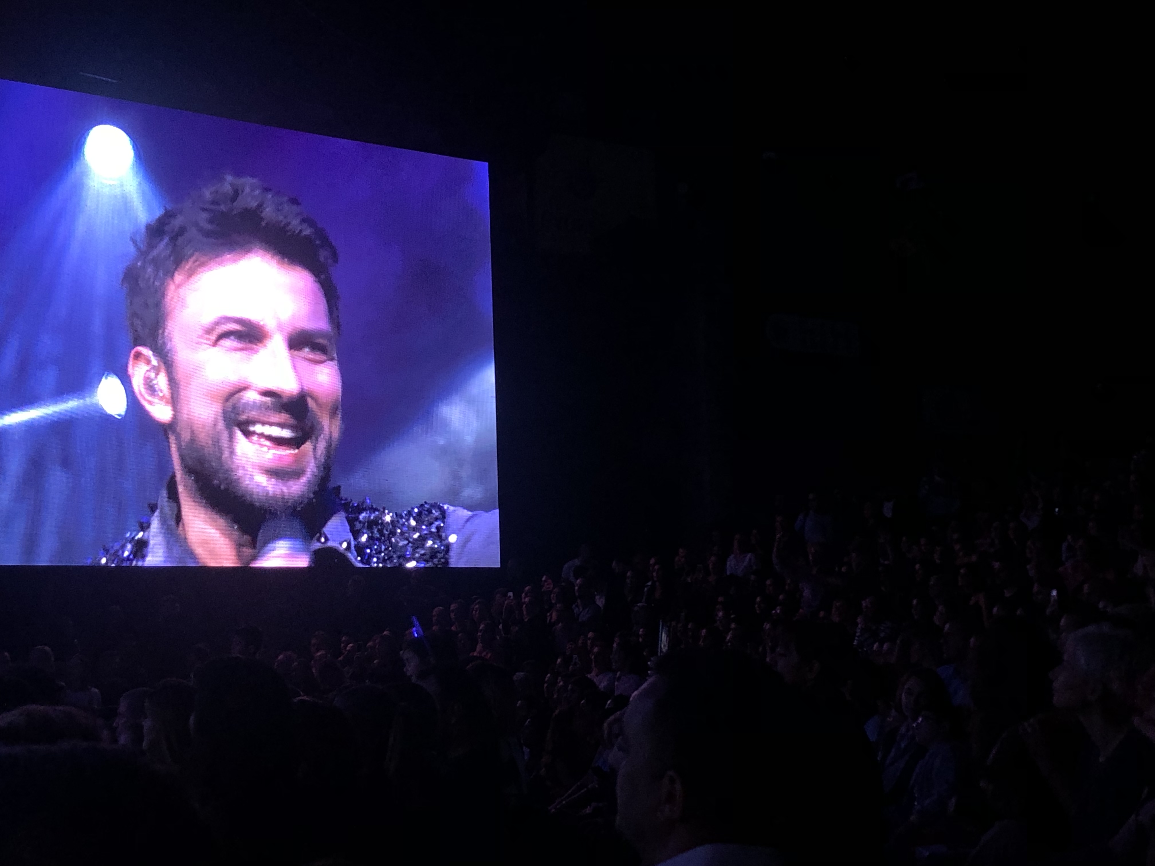 Tarkan Hem Göze, Hem Kulağa Hitap Etti!