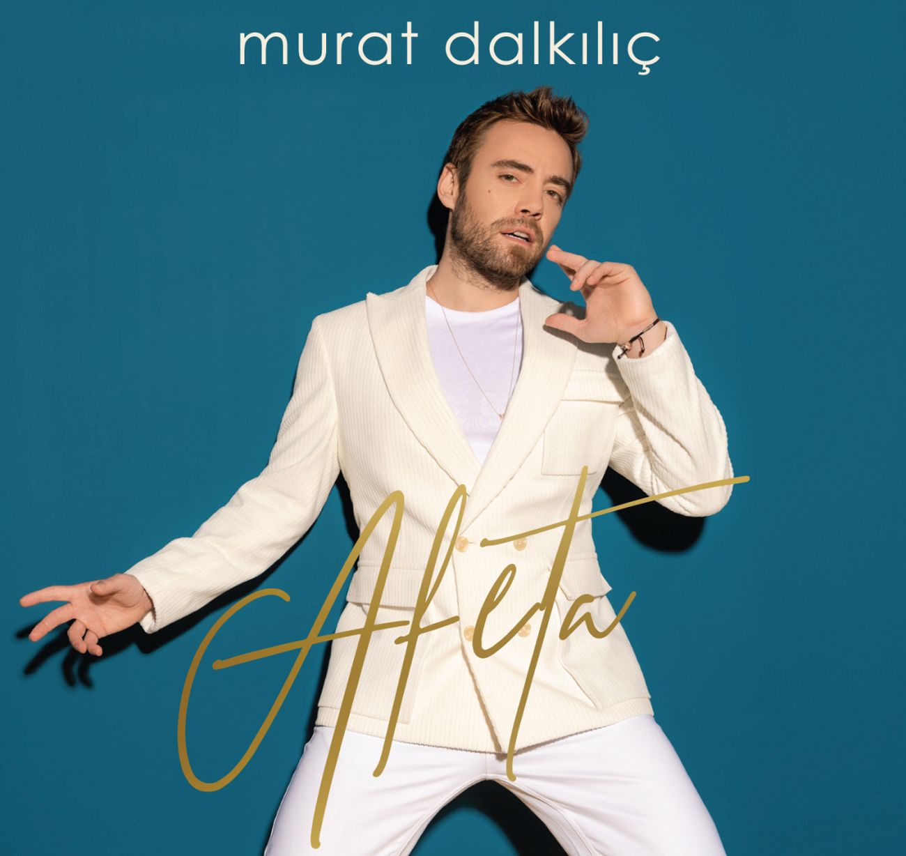 Murat Dalkılıç'tan Hande Erçel'e Şarkı: 'Müjgan' Murat Dalkılıç'tan Hande Erçel'e Şarkı: 'Müjgan'