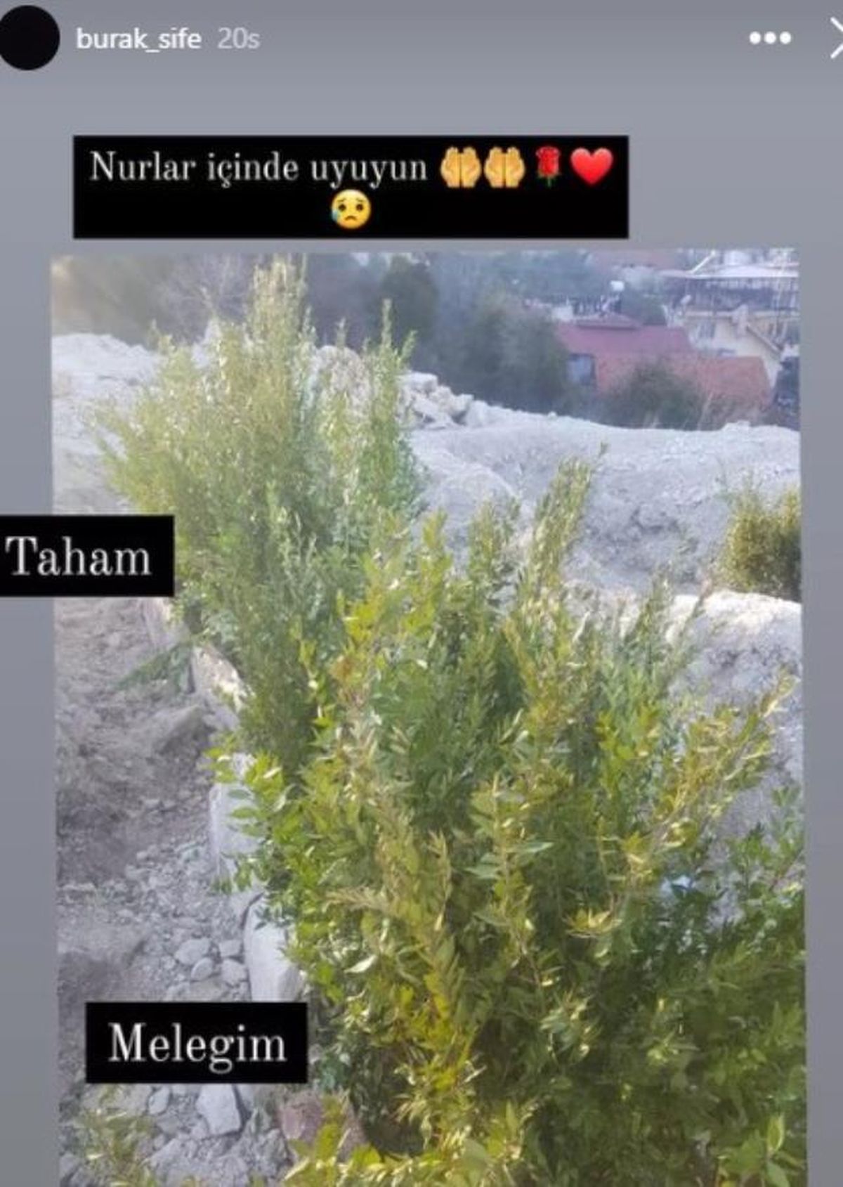 Taha Duymaz'ın kardeşi, mezar başından ne paylaşımı yaptı? Taha Duymaz'ın kardeşi, mezar başından ne paylaşımı yaptı?