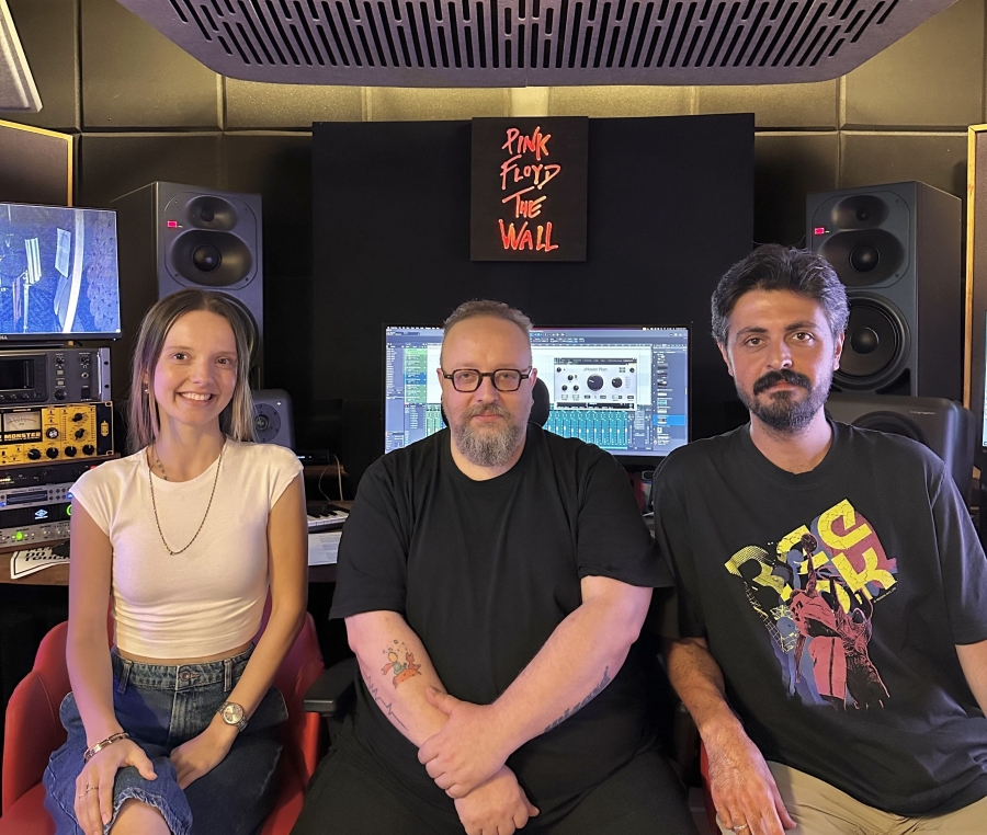 ALİFİRU ve Genco Arı'dan Yeni Şarkı Geldi ALİFİRU ve Genco Arı'dan Yeni Şarkı Geldi