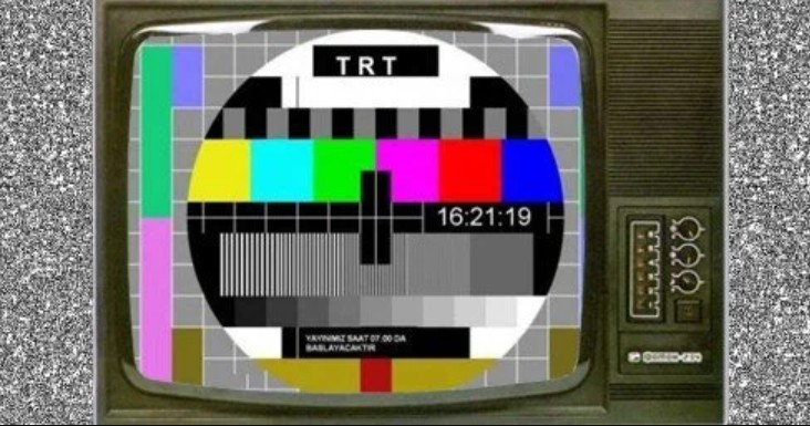 Televizyon ile Sosyal Medya: 2025'in Bozulma Hikâyesi