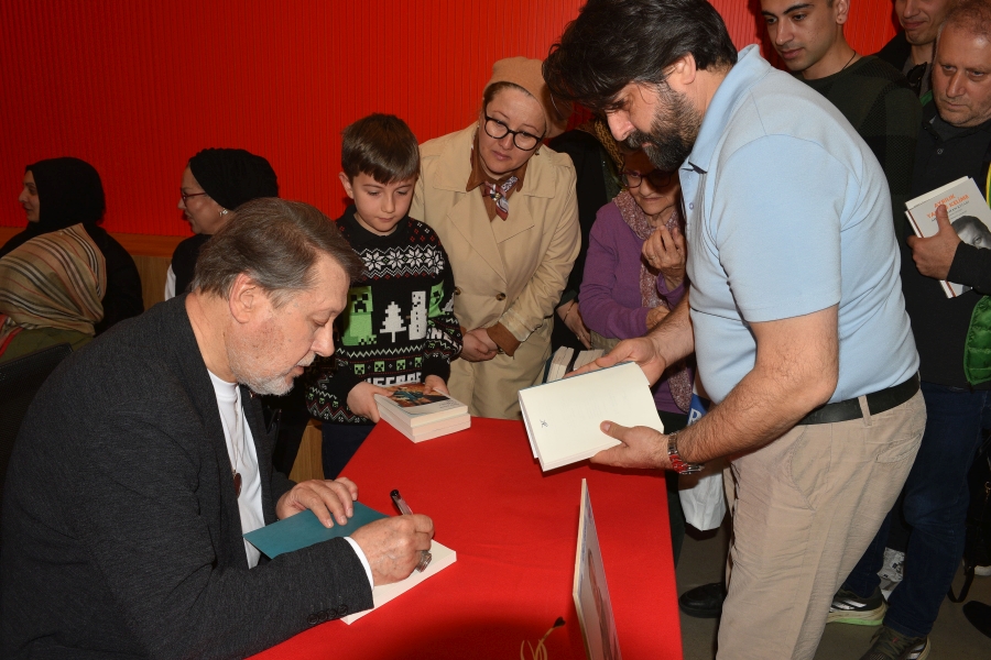 Ahmet Özhan Yeni Kitabı 