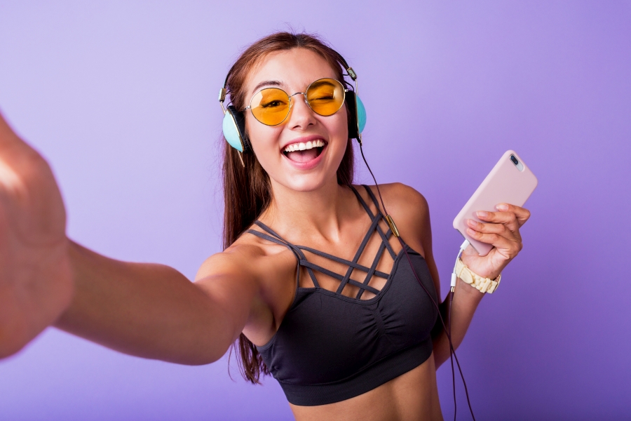 80'lerden Influencer Çağına: Kaybolan Değerler mi, Değişen Hayat mı?