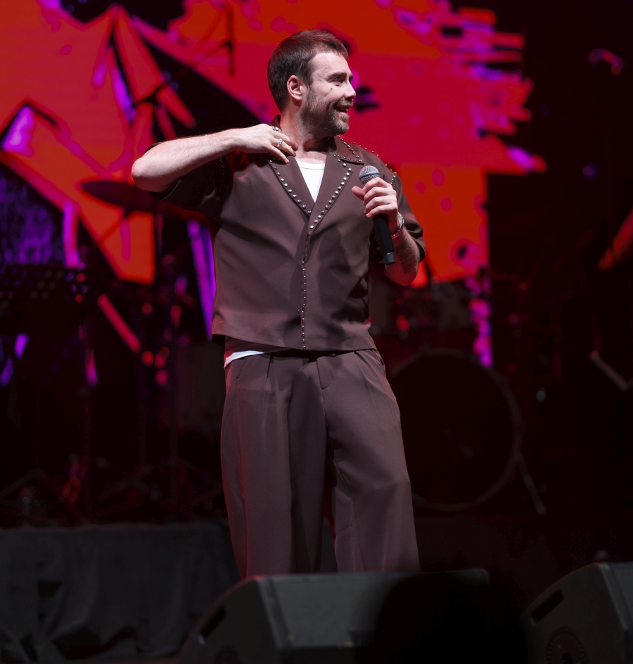 Murat Dalkılıç Sahnelere Geri Döndü 
