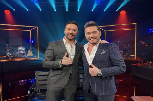 Doruk Aslan'dan Sinan Akçıl İmzalı Şarkı!