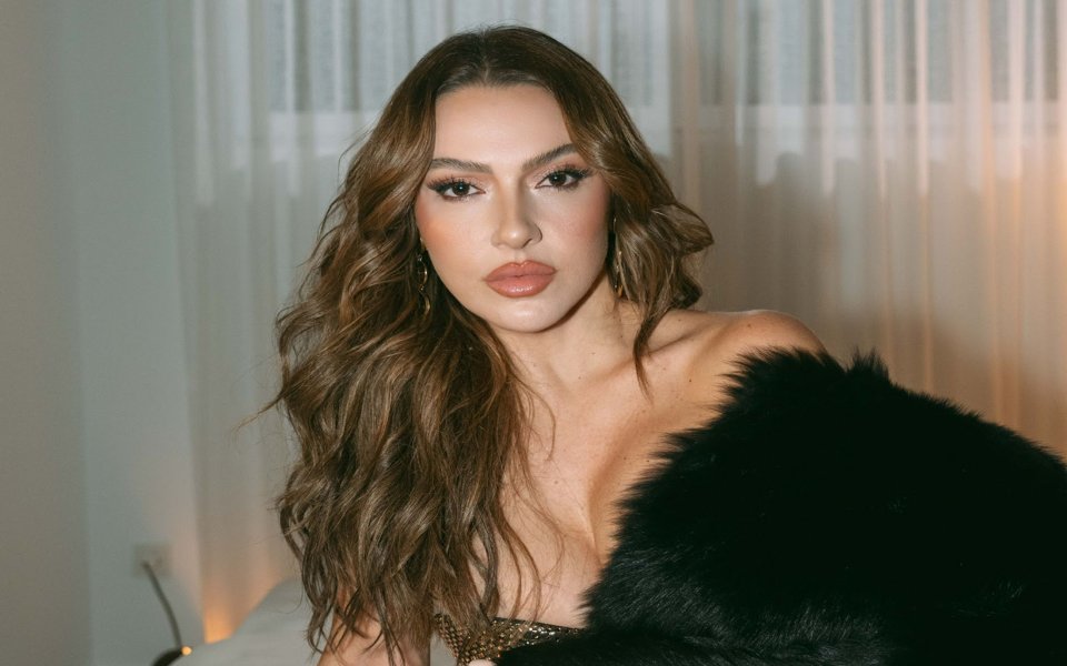 Hadise'den Yeni Albüm Müjdesi: 'Gece Puslu'