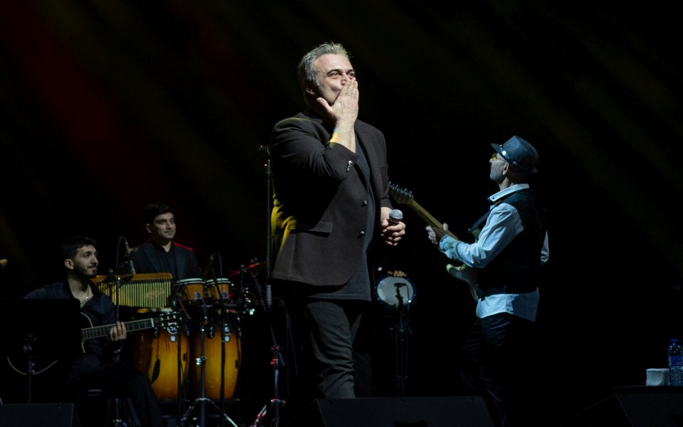 Kutsi Azerbaycan'da 3 Saat Sahnede Kaldı