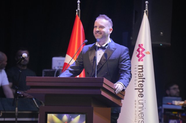 8. Müzikonair Ödüllerini Kimler Aldı?